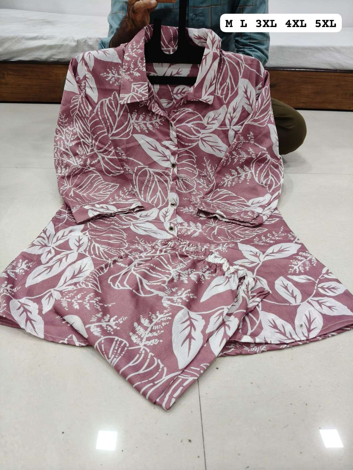 BOUTIQUE QUALITY CRUSH FANCY CORD SET FOR GIRL DAILY SIMPLE WEAR SURAT